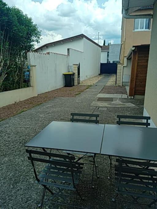 Maison Agreable Avec Stationnement Privatif Angoulême Buitenkant foto